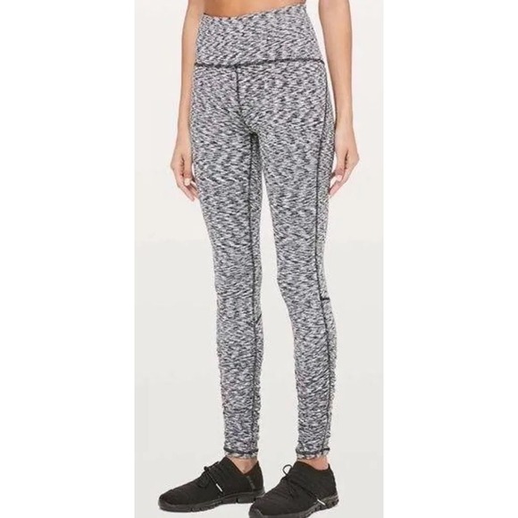 lululemon athletica Pants - Lululemon Ready to Rulu Leggings Ruched Black White Athletic Yoga Pants Size 4